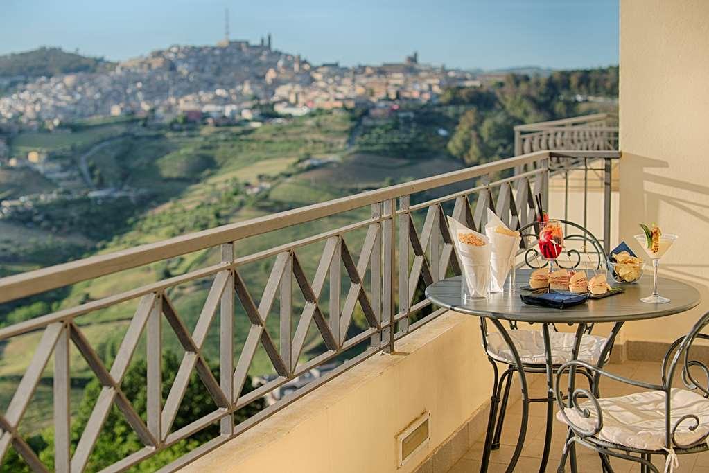 Nh Villa San Mauro Caltagirone Extérieur photo